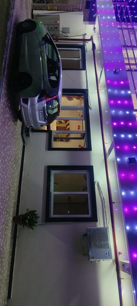 Jhankar Banquet And Lawn Varanasi Exteriör bild